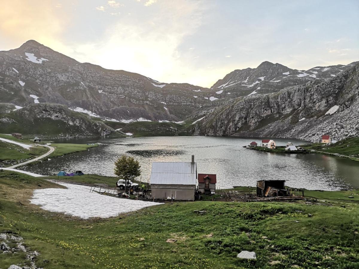 بيت شباب Rural Household Minic - Kapetanovo Jezero Kolašin المظهر الخارجي الصورة