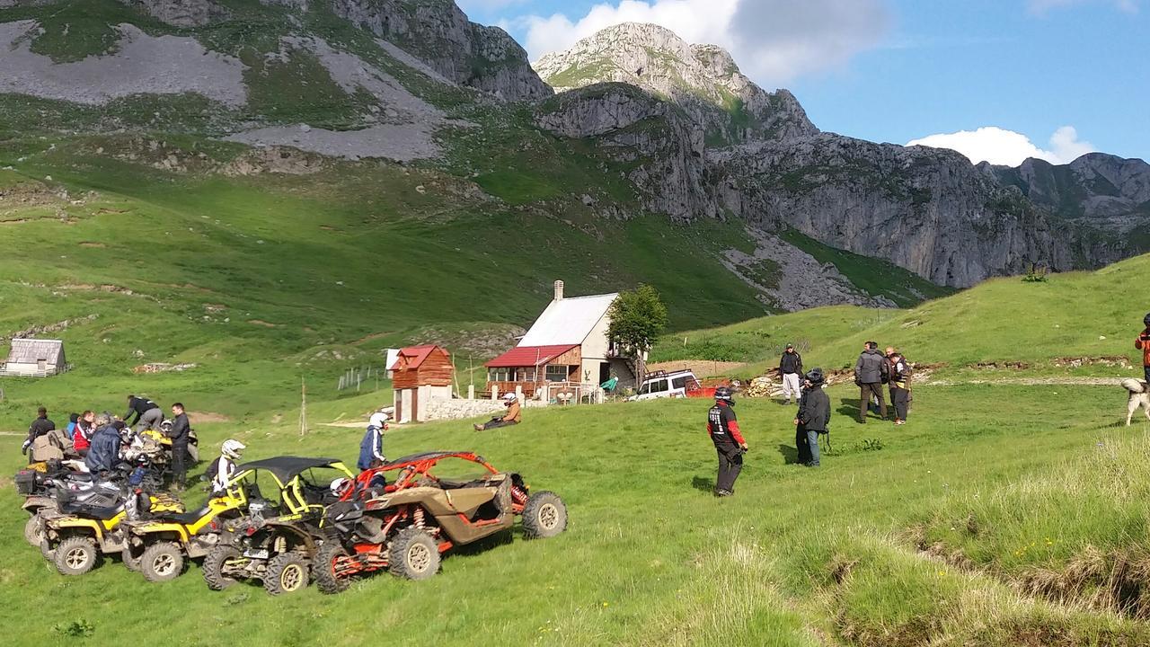 بيت شباب Rural Household Minic - Kapetanovo Jezero Kolašin المظهر الخارجي الصورة
