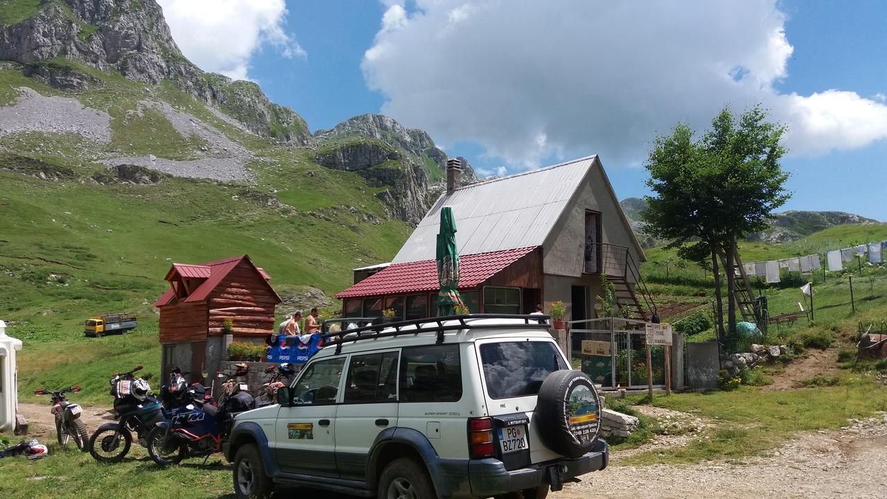 بيت شباب Rural Household Minic - Kapetanovo Jezero Kolašin المظهر الخارجي الصورة