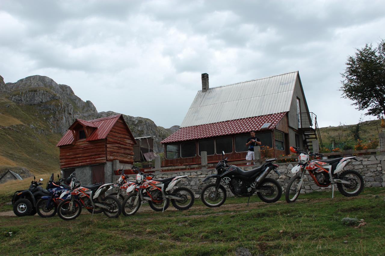 بيت شباب Rural Household Minic - Kapetanovo Jezero Kolašin المظهر الخارجي الصورة